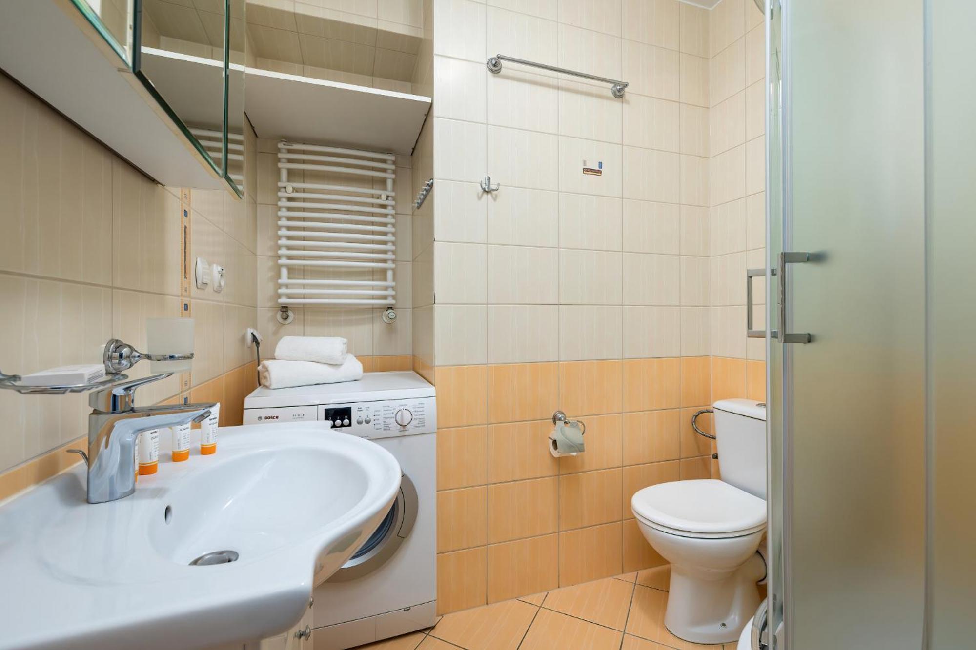 With Balcony Okopowa By Renters Apartment