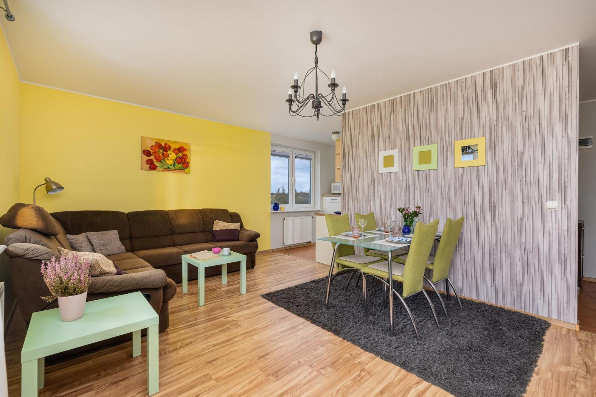 Apartment With Balcony Okopowa By Renters