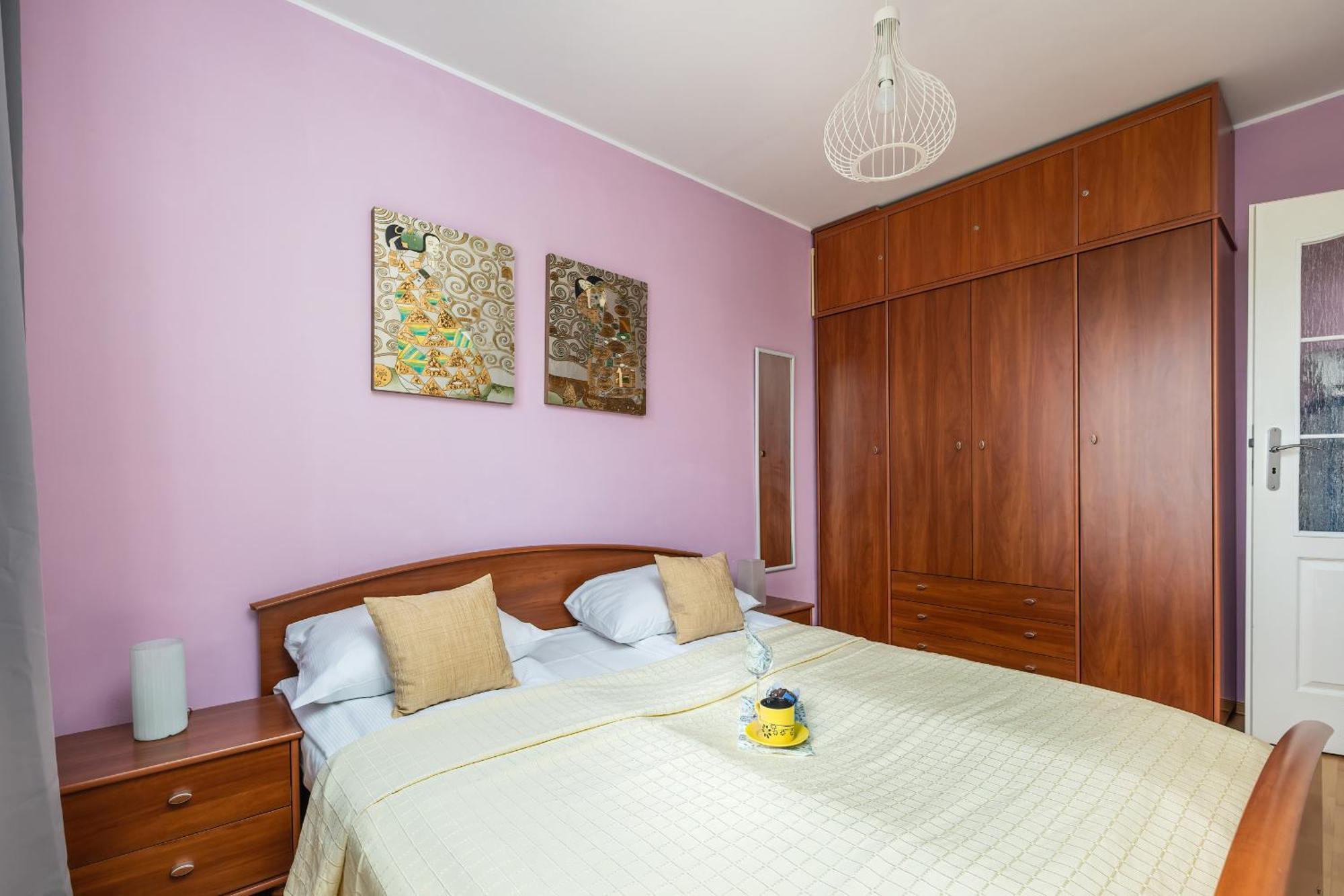 Apartment With Balcony Okopowa By Renters *